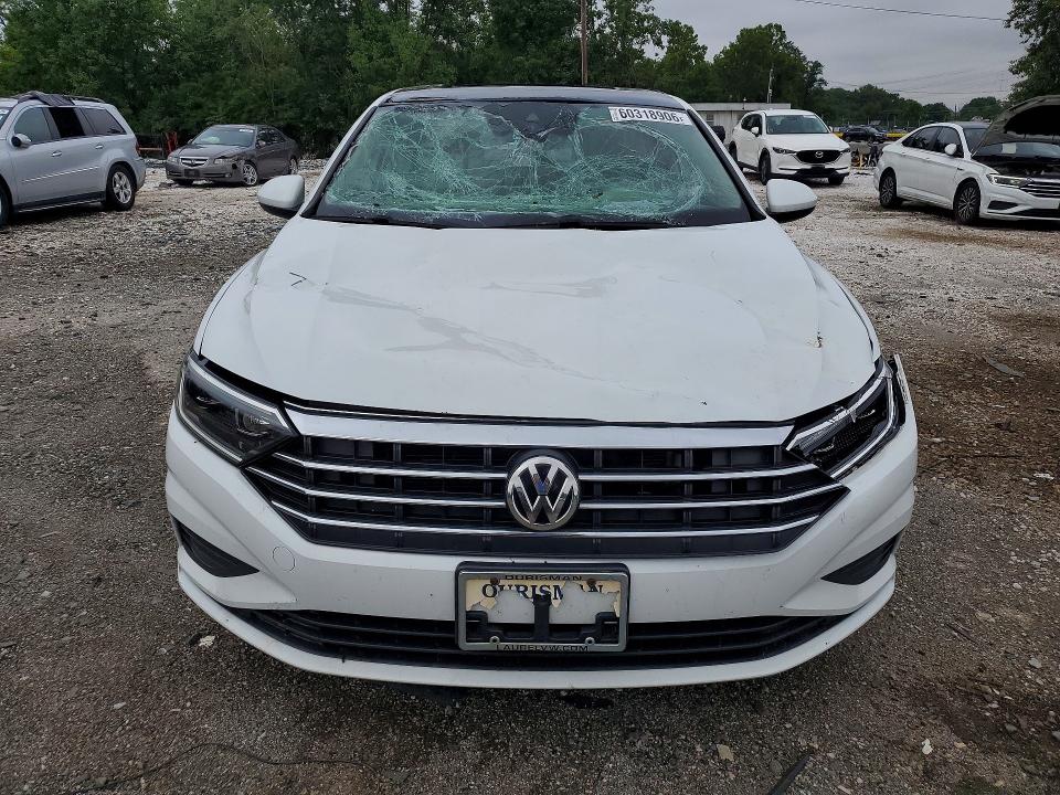 Photo 5 from auction – 2020 VOLKSWAGEN JETTA with VIN 3VWE57BU7LM080458