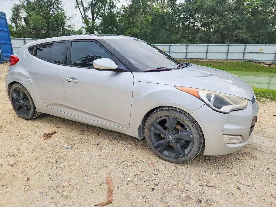 Photo 4 from auction – 2014 HYUNDAI VELOSTER with VIN KMHTC6AD0EU194940