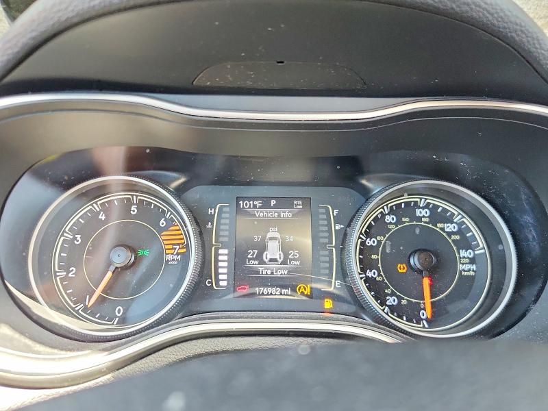 Photo 9 from auction – 2019 JEEP CHEROKEE with VIN 1C4PJLCB6KD221088