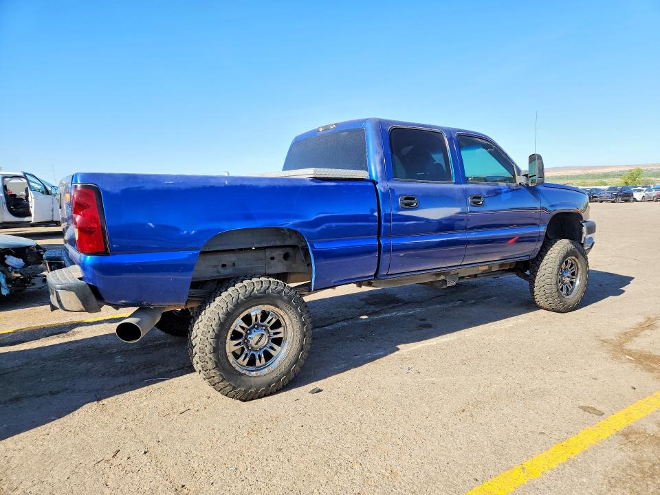 Foto 3 de la subasta – 2004 CHEVROLET SILVERADO con VIN 1GCHK231X4F150004