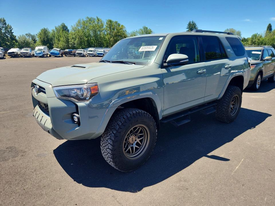 TOYOTA 4RUNNER 2023 with VIN JTERU5JR8P6197332 - Photo from auction
