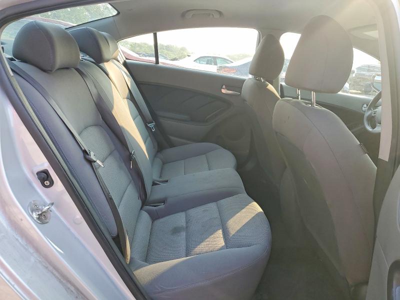 Photo 10 from auction – 2017 KIA FORTE with VIN 3KPFK4A79HE159528