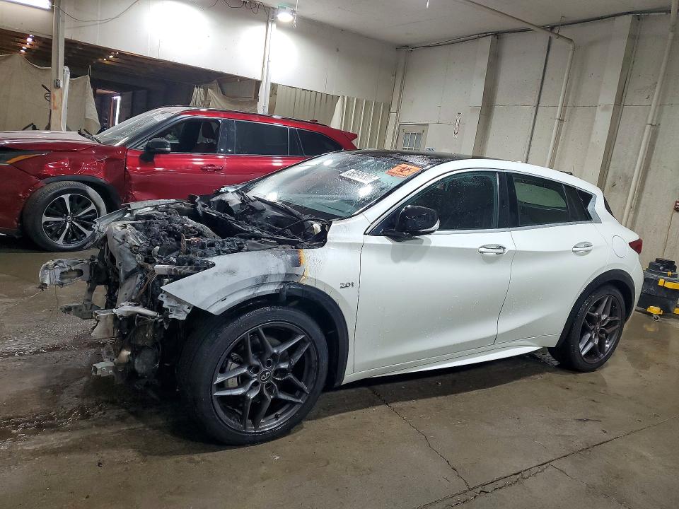 2017 INFINITI QX30