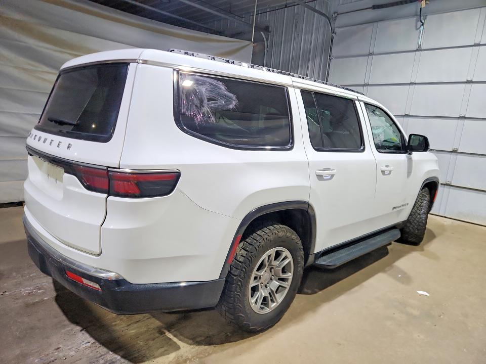 Photo 3 from auction – 2023 JEEP WAGONEER with VIN 1C4SJVAP0PS569931
