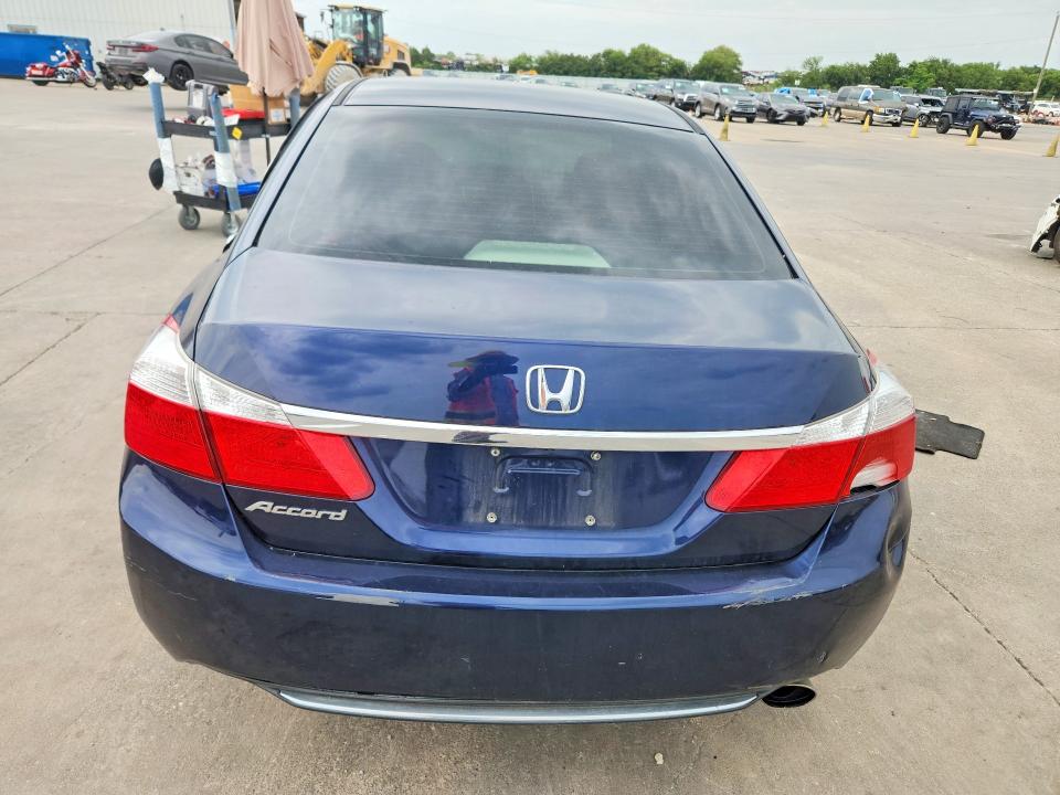 Photo 6 from auction – 2014 HONDA ACCORD with VIN 1HGCR2F39EA061852