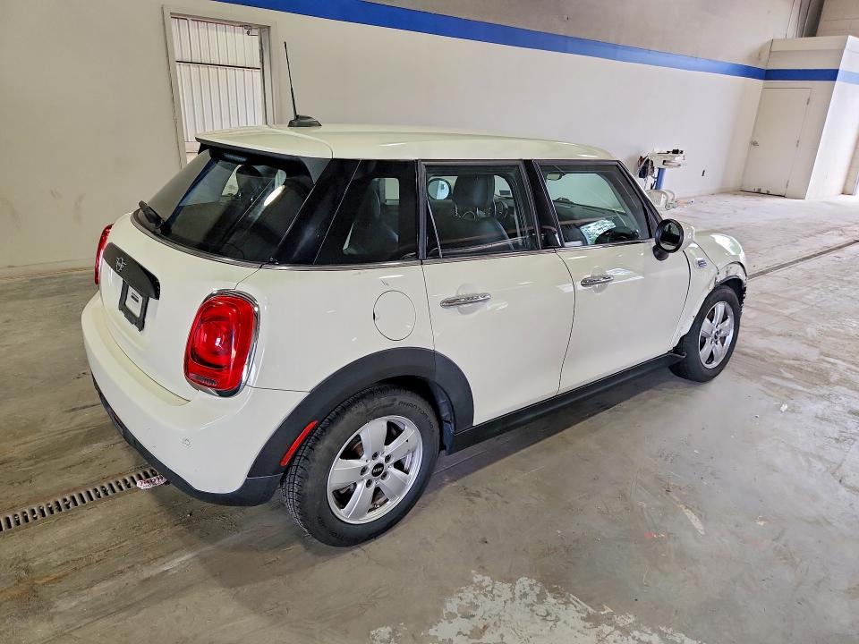 Photo 3 from auction – 2020 MINI COOPER with VIN WMWXU7C04L2L97502
