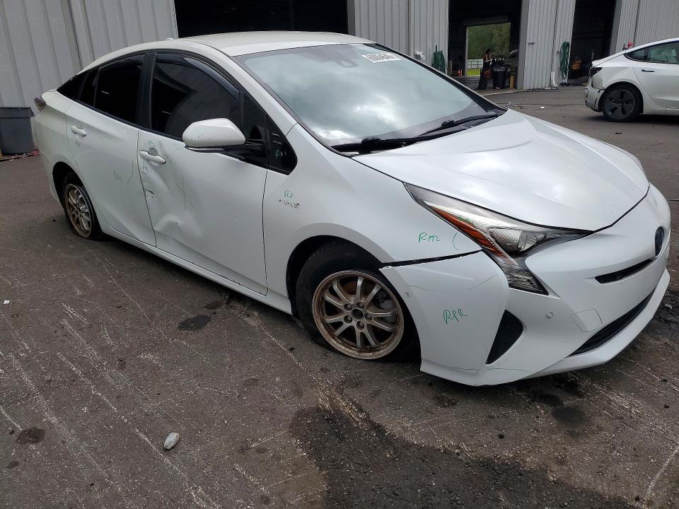Photo 4 from auction – 2018 TOYOTA PRIUS with VIN JTDKARFU1J3553972