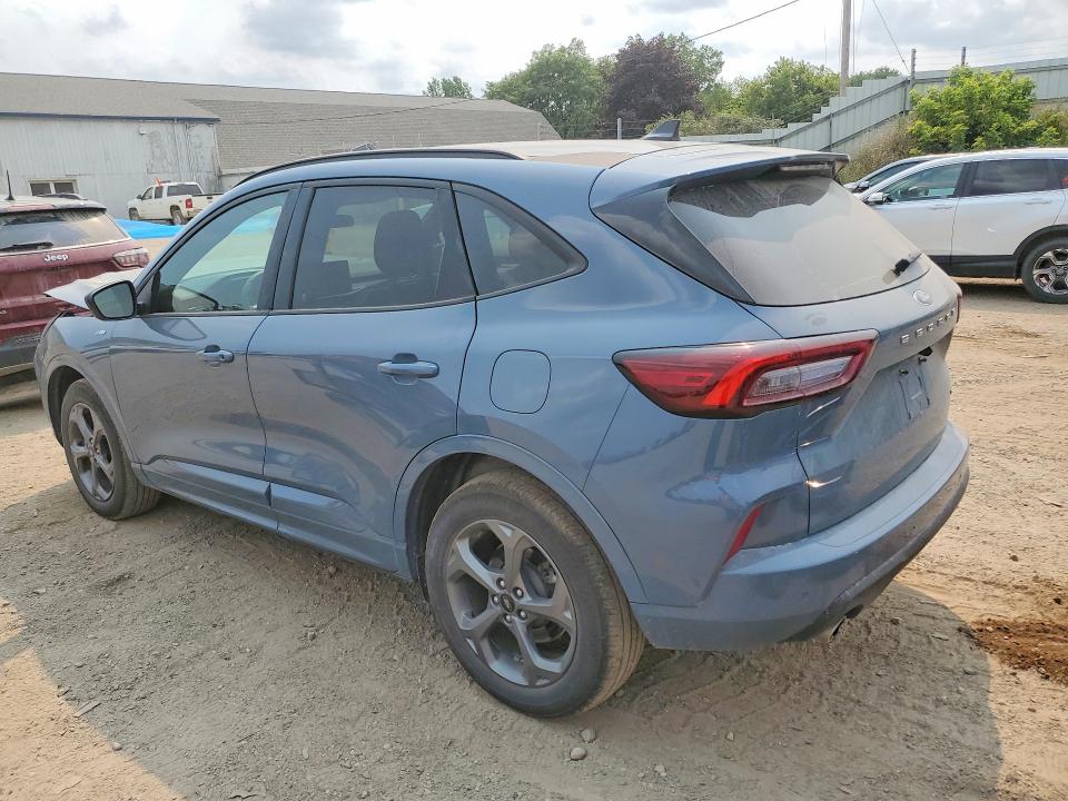 Photo 2 from auction – 2023 FORD ESCAPE with VIN 1FMCU9MN9PUB19336