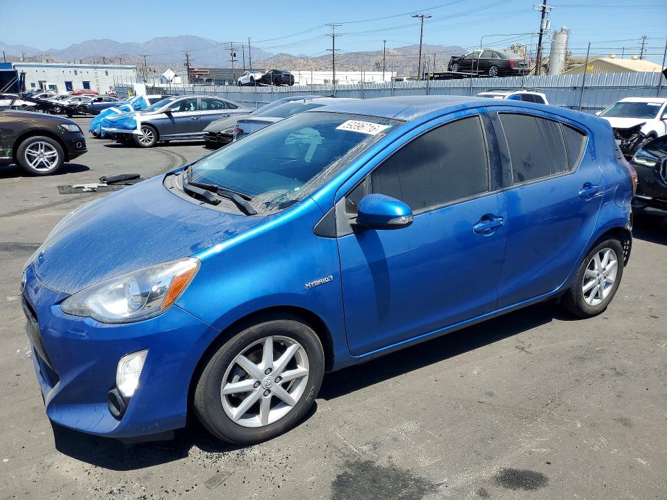 TOYOTA PRIUS C 2016 with VIN JTDKDTB3XG1124352 - Photo from auction