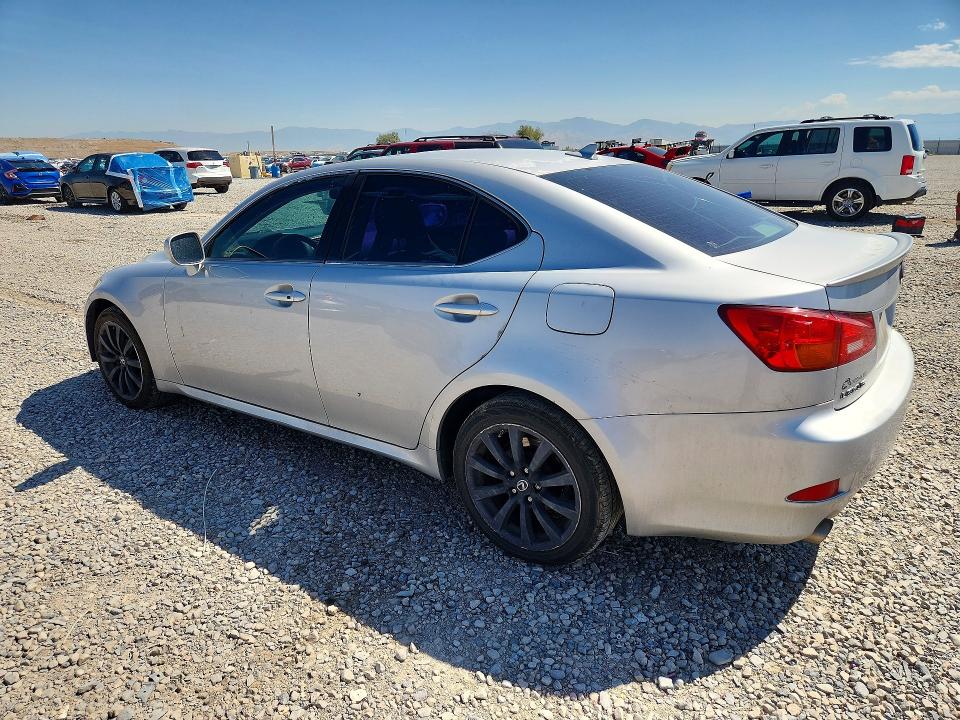 Photo 2 from auction – 2008 LEXUS IS with VIN JTHCK262385021126