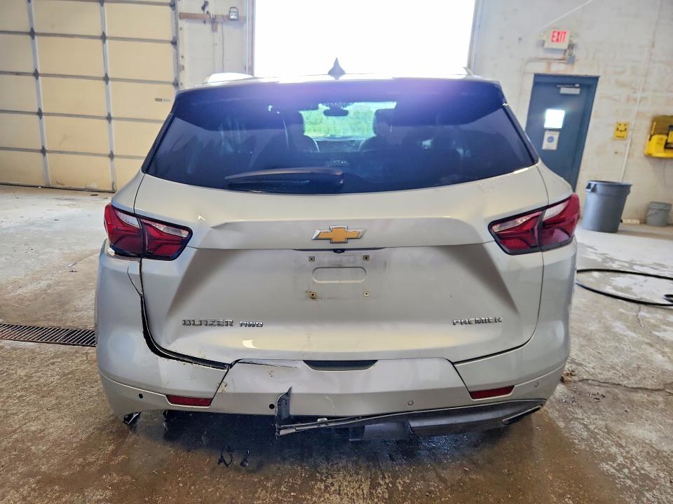 Photo 6 from auction – 2020 CHEVROLET BLAZER with VIN 3GNKBLRS7LS552124