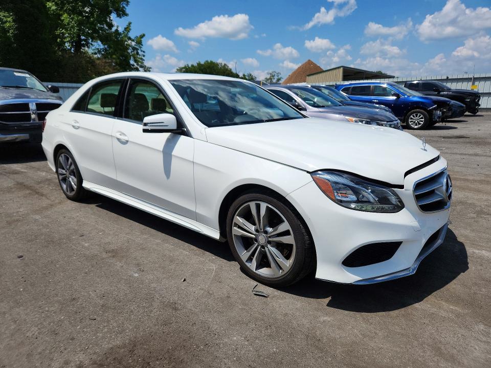 Photo 4 from auction – 2016 MERCEDES-BENZ E with VIN WDDHF8JB4GB271339