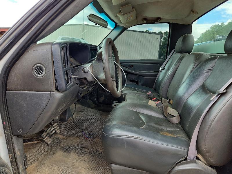 Photo 7 from auction – 2005 CHEVROLET SILVERADO with VIN 1GBHC24U45E187650