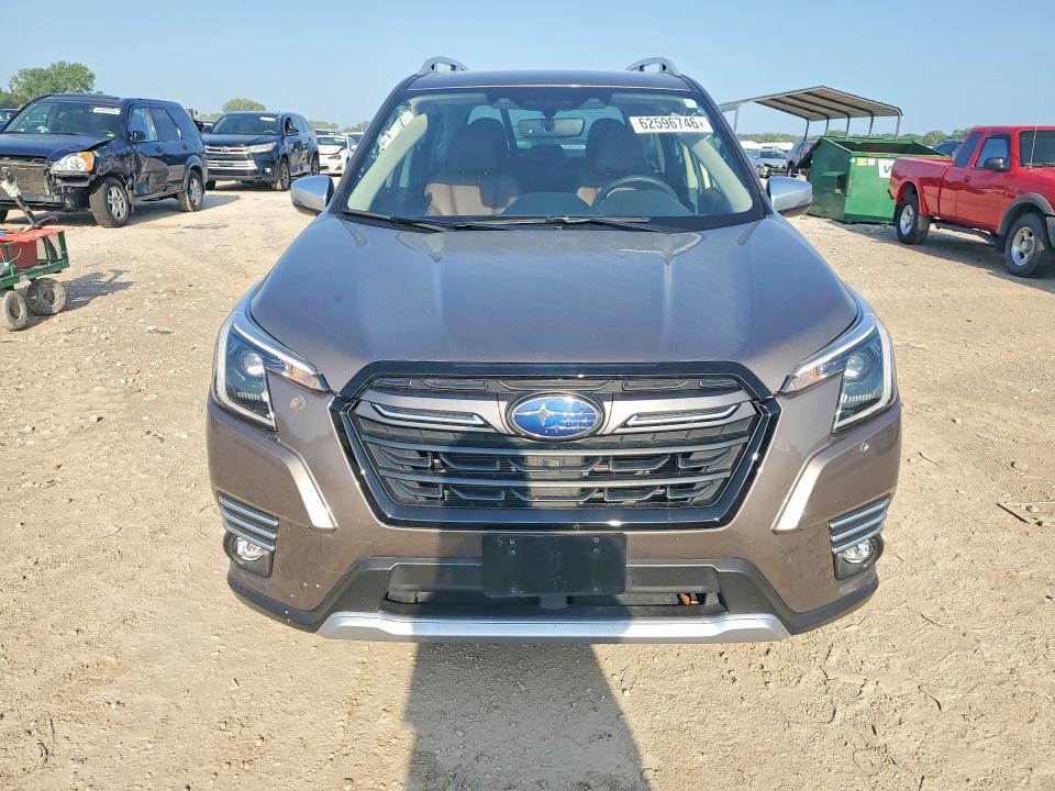 Photo 5 from auction – 2023 SUBARU FORESTER with VIN JF2SKARC3PH550229