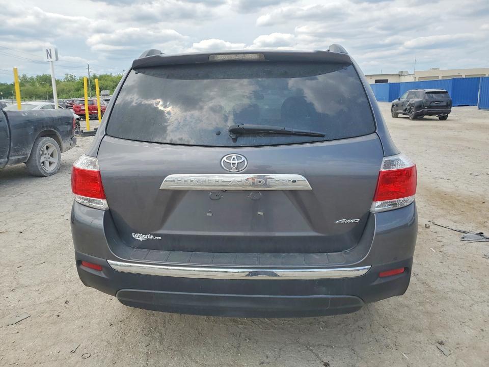 Photo 6 from auction – 2013 TOYOTA HIGHLANDER with VIN 5TDBK3EH5DS222460