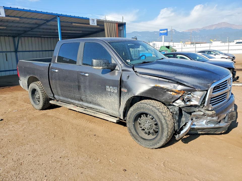 Photo 4 from auction – 2018 RAM 1500 with VIN 3C6RR7LT1JG230629
