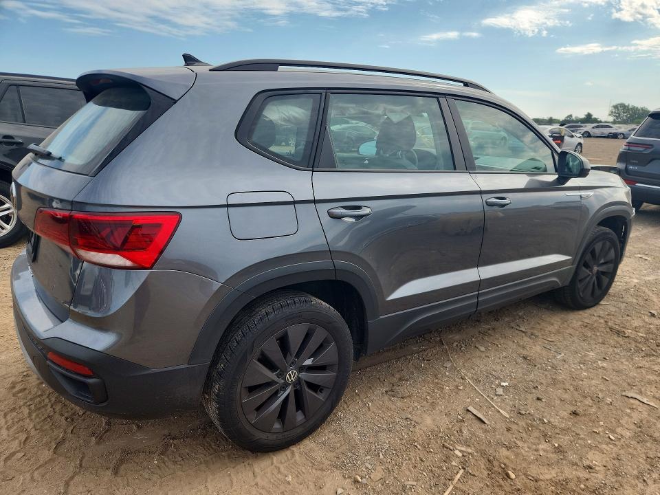 Photo 3 from auction – 2022 VOLKSWAGEN TAOS with VIN 3VVCX7B22NM049545