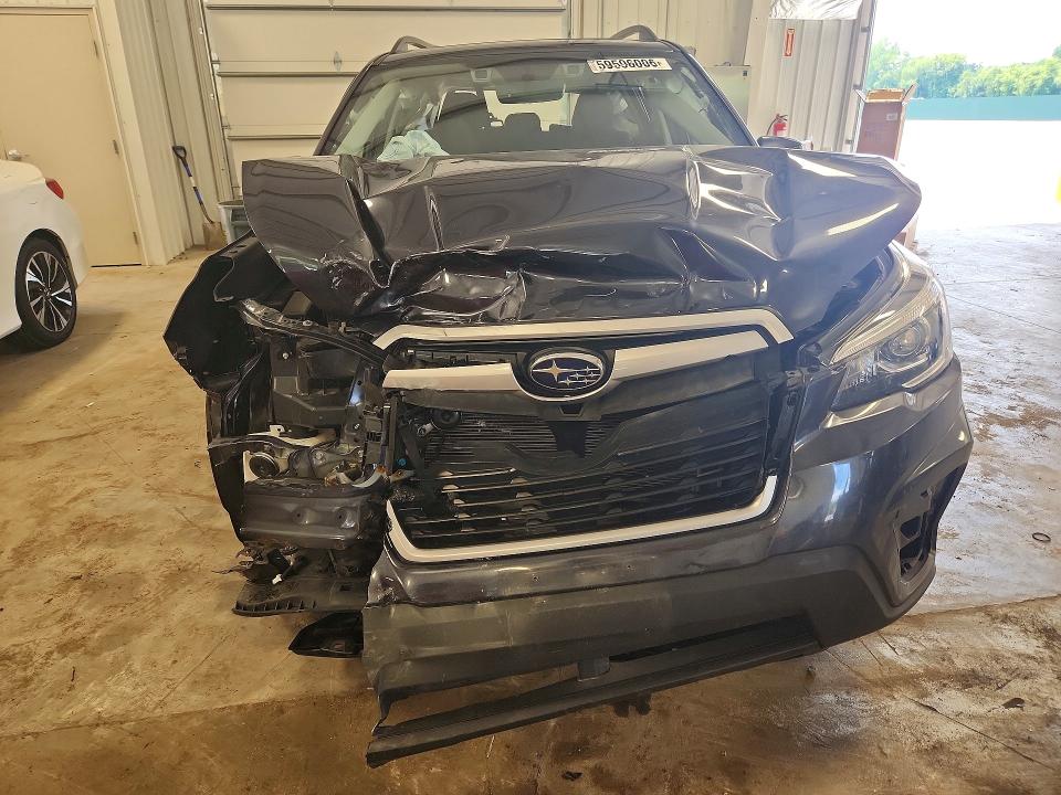 Photo 5 from auction – 2019 SUBARU FORESTER with VIN JF2SKAGC7KH444426
