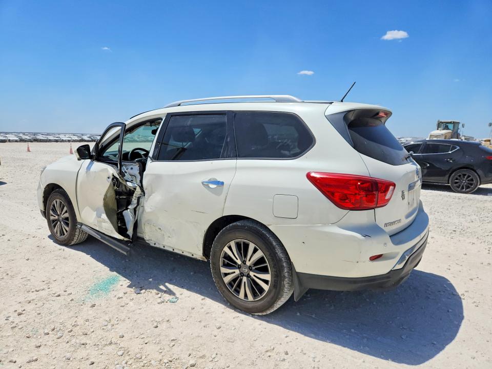 Photo 2 from auction – 2017 NISSAN PATHFINDER with VIN 5N1DR2MN1HC629345
