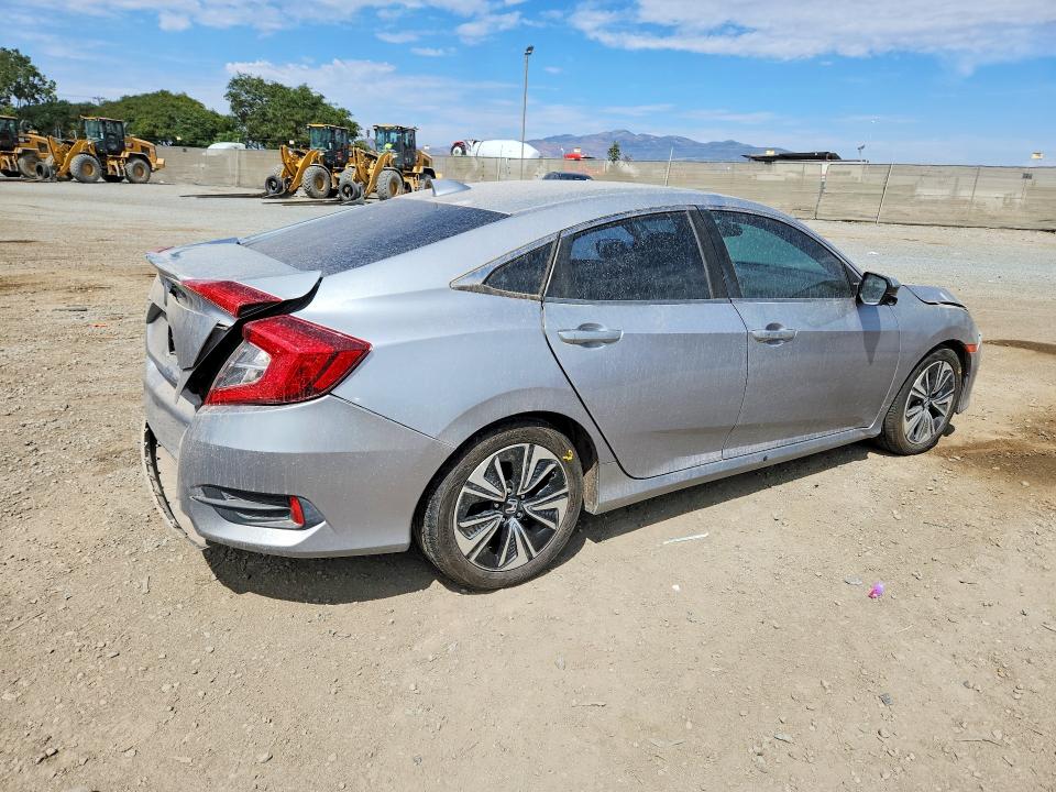 Photo 3 from auction – 2016 HONDA CIVIC with VIN 2HGFC1F78GH642243