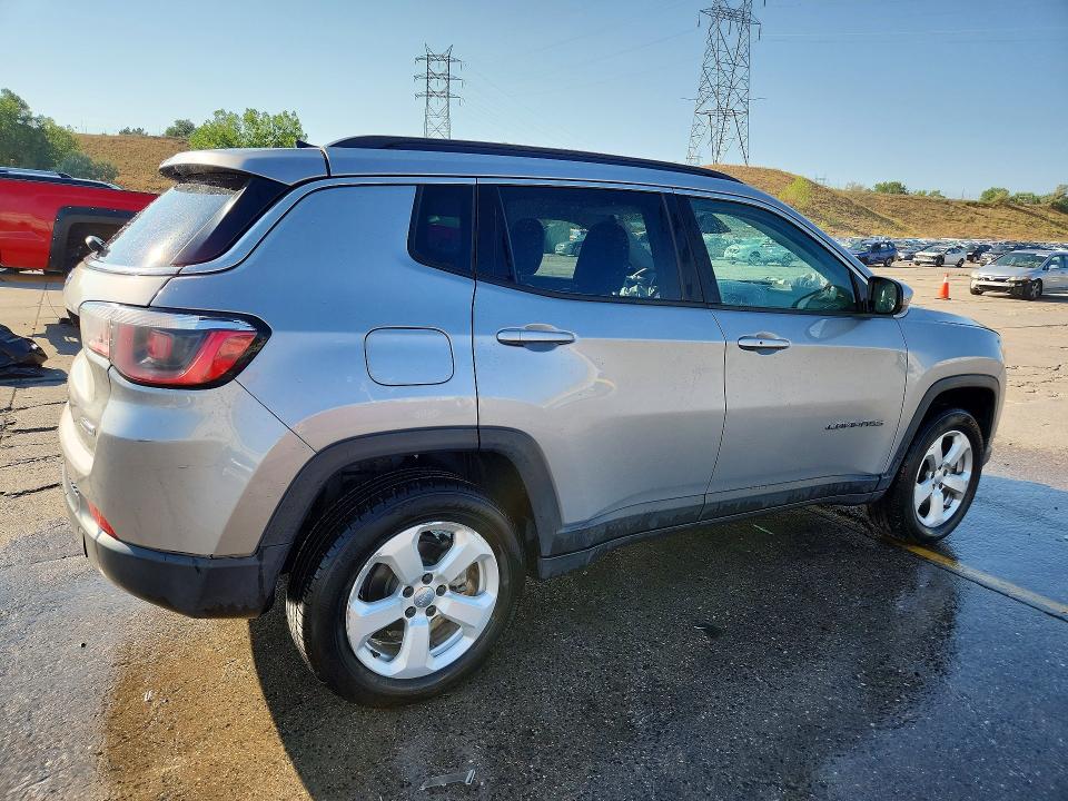 Photo 3 from auction – 2019 JEEP COMPASS with VIN 3C4NJDBB7KT818310