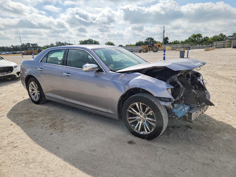 Photo 4 from auction – 2016 CHRYSLER 300C with VIN 2C3CCAEG2GH111160