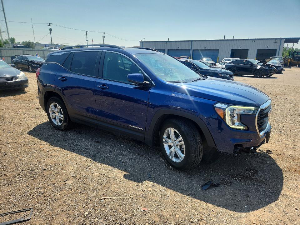Photo 4 from auction – 2022 GMC TERRAIN with VIN 3GKALMEV1NL297611