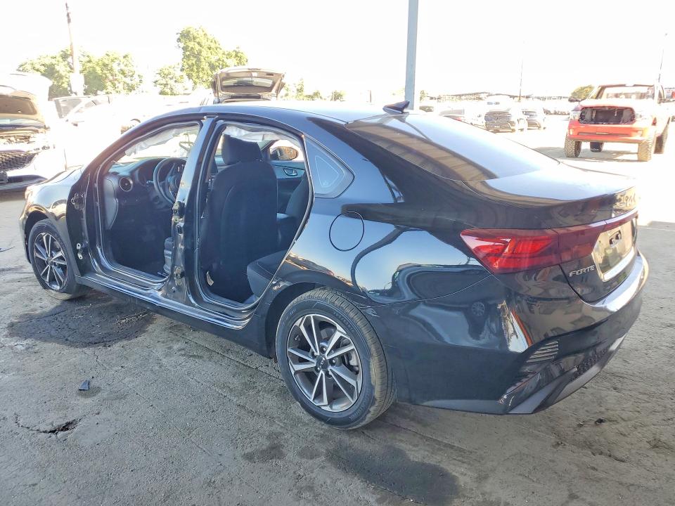 Photo 2 from auction – 2022 KIA FORTE with VIN 3KPF24AD4NE463142