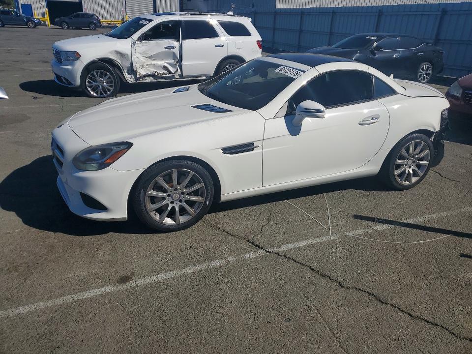 MERCEDES-BENZ SLC 2017 с VIN WDDPK3JA6HF138450 - Снимка от търг