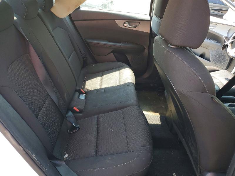 Photo 10 from auction – 2019 KIA FORTE with VIN 3KPF24AD2KE074916