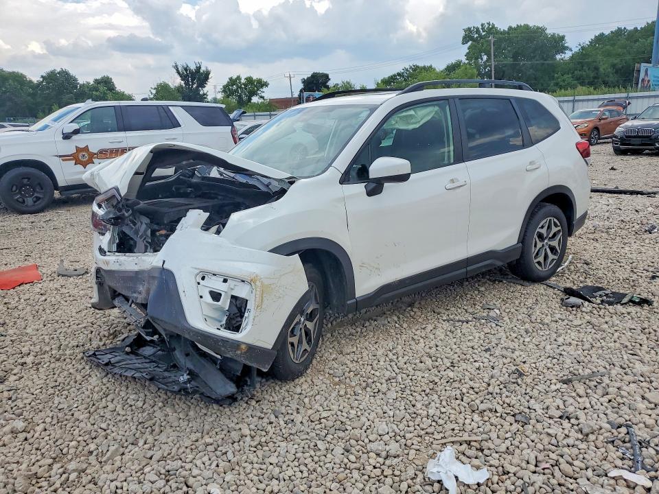 SUBARU FORESTER 2021 with VIN JF2SKAJC0MH462794 - Photo from auction