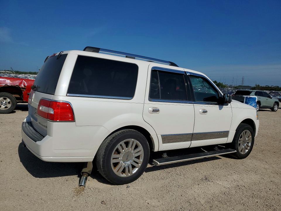 Photo 3 from auction – 2013 LINCOLN NAVIGATOR with VIN 5LMJJ2J51DEL02549