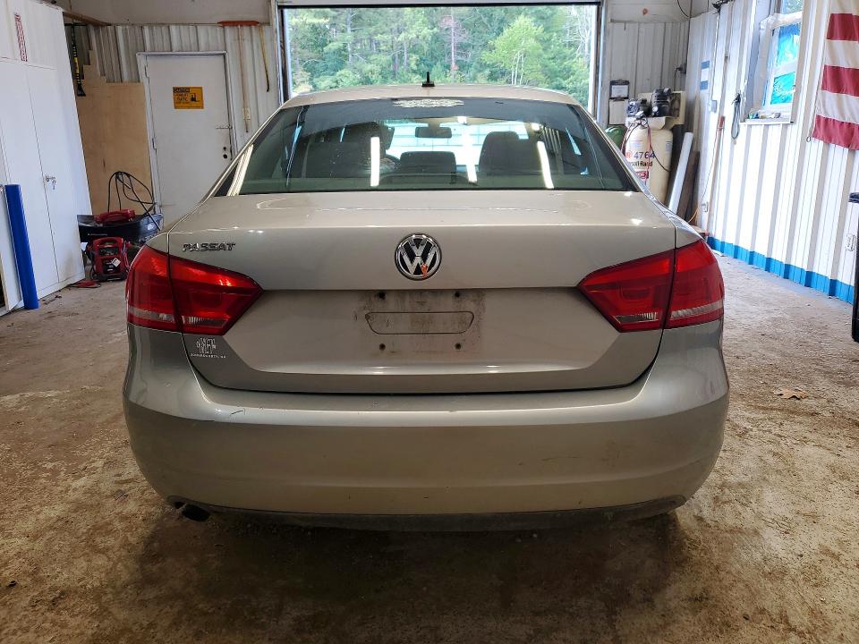 Photo 6 from auction – 2013 VOLKSWAGEN PASSAT with VIN 1VWAP7A33DC119373