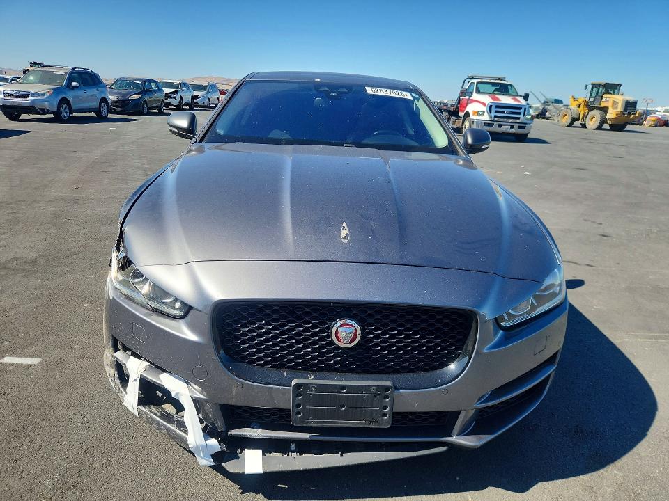 Photo 5 from auction – 2017 JAGUAR XE with VIN SAJAE4BV6HA957164