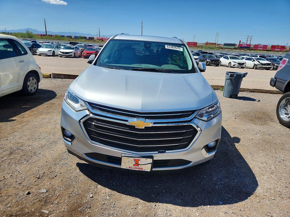 Photo 5 from auction – 2019 CHEVROLET TRAVERSE with VIN 1GNERKKW8KJ226218