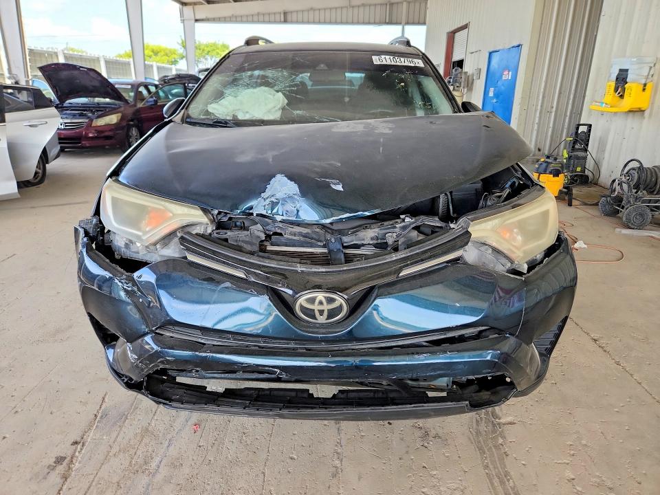 Photo 5 from auction – 2017 TOYOTA RAV4 with VIN JTMZFREV7HJ127283
