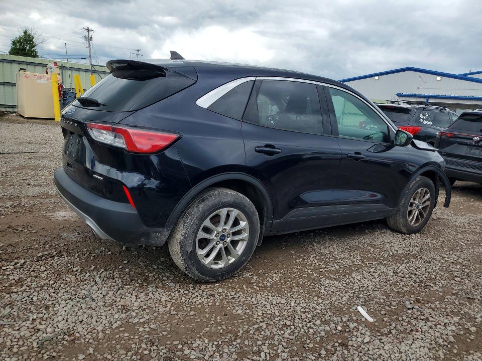 Photo 3 from auction – 2021 FORD ESCAPE with VIN 1FMCU9G66MUA99675