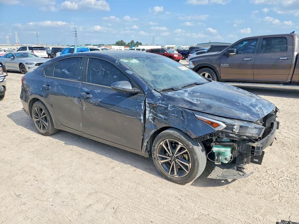 Photo 4 from auction – 2023 KIA FORTE with VIN 3KPF24AD4PE622986