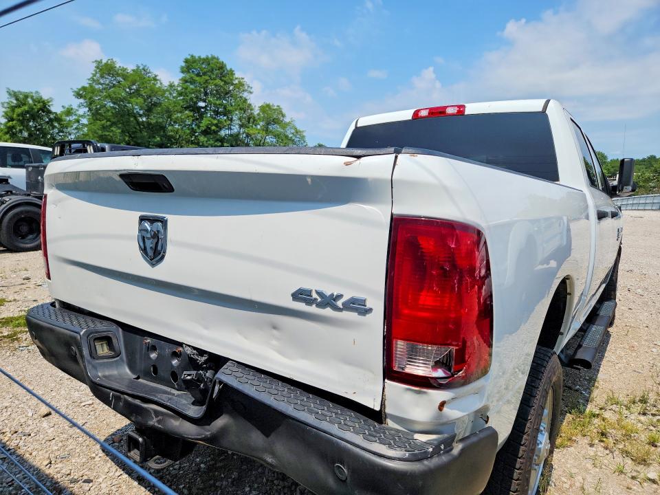 Foto 6 de la subasta – 2017 RAM 3500 con VIN 3C63R3CJ9HG762301