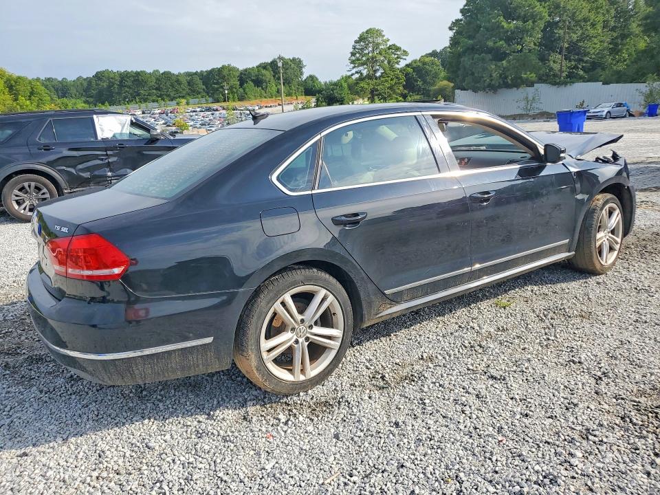 Photo 3 from auction – 2014 VOLKSWAGEN PASSAT with VIN 1VWCT7A32EC086369