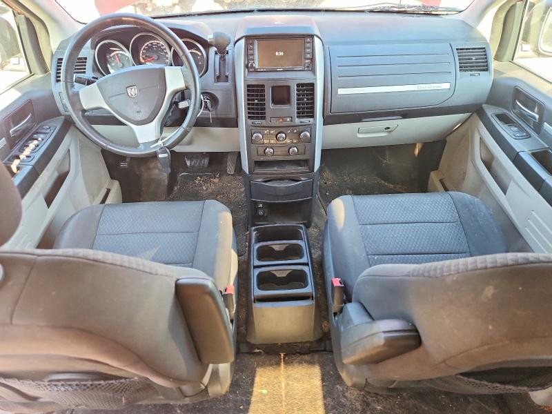 Photo 8 from auction – 2010 DODGE GRAND CARAVAN with VIN 2D4RN4DE1AR471767