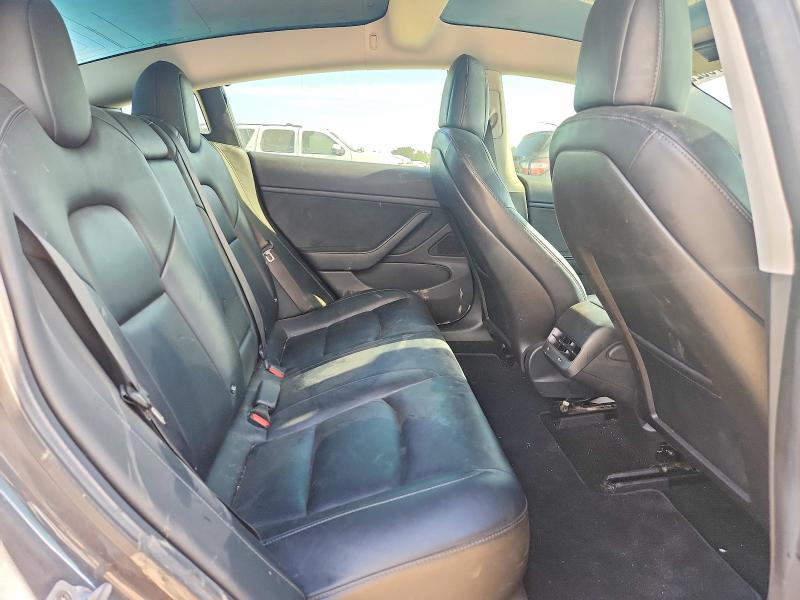 Photo 10 from auction – 2018 TESLA MODEL 3 with VIN 5YJ3E1EA4JF022012