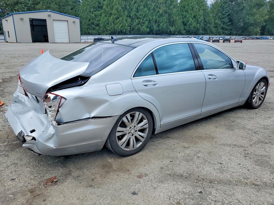 Photo 3 from auction – 2010 MERCEDES-BENZ S with VIN WDDNG9FB7AA300554