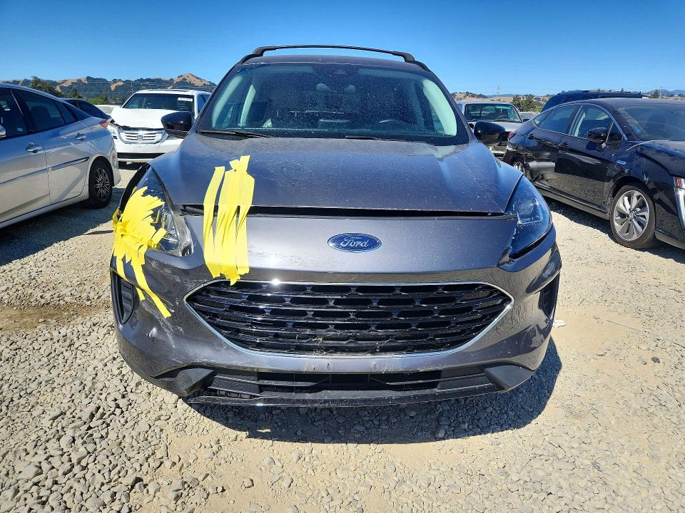 Photo 5 from auction – 2021 FORD ESCAPE with VIN 1FMCU9BZXMUA26150