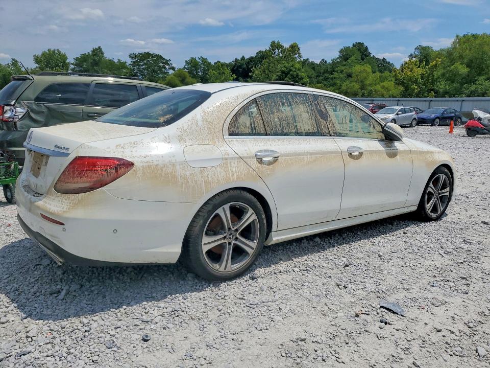 Photo 3 from auction – 2018 MERCEDES-BENZ E with VIN WDDZF4KB2JA479938