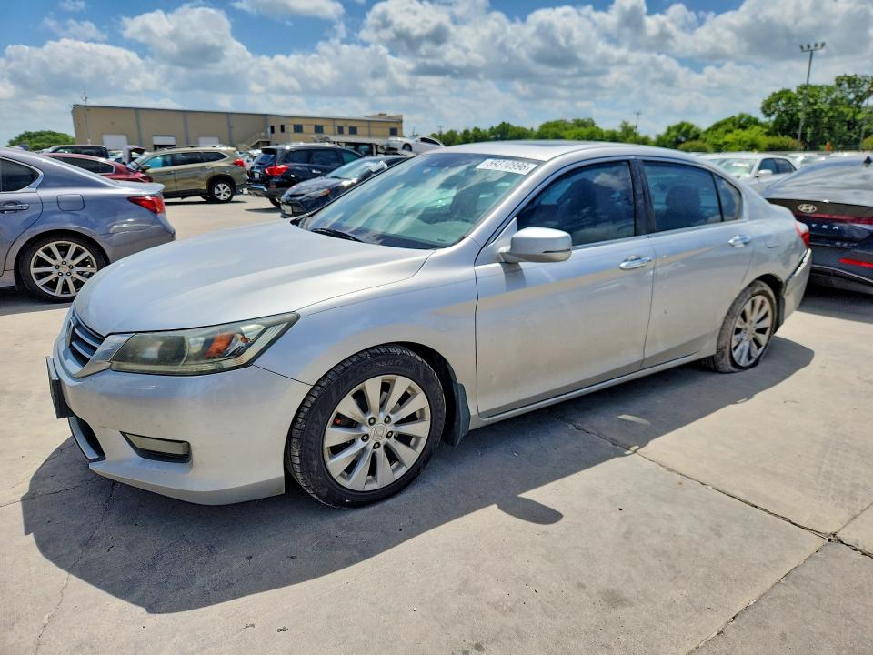 HONDA ACCORD 2015 with VIN 1HGCR2F88FA004619 - Photo from auction