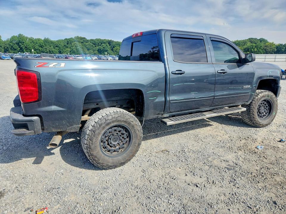 Photo 3 from auction – 2018 CHEVROLET SILVERADO with VIN 3GCUKREC1JG506937