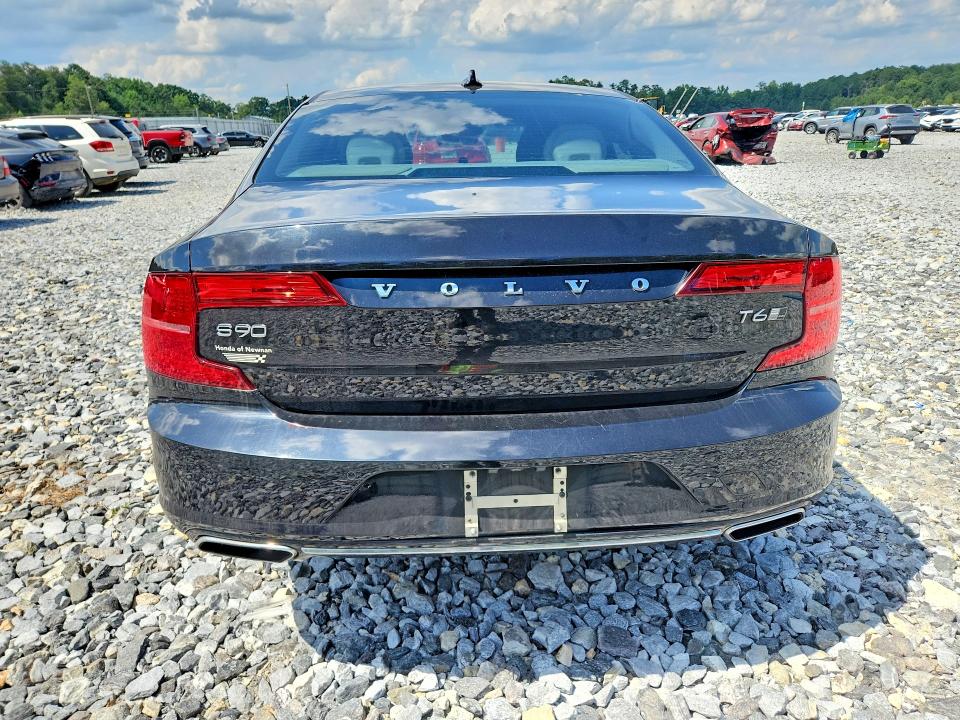 Photo 6 from auction – 2017 VOLVO S90 with VIN YV1A22ML8H1000987