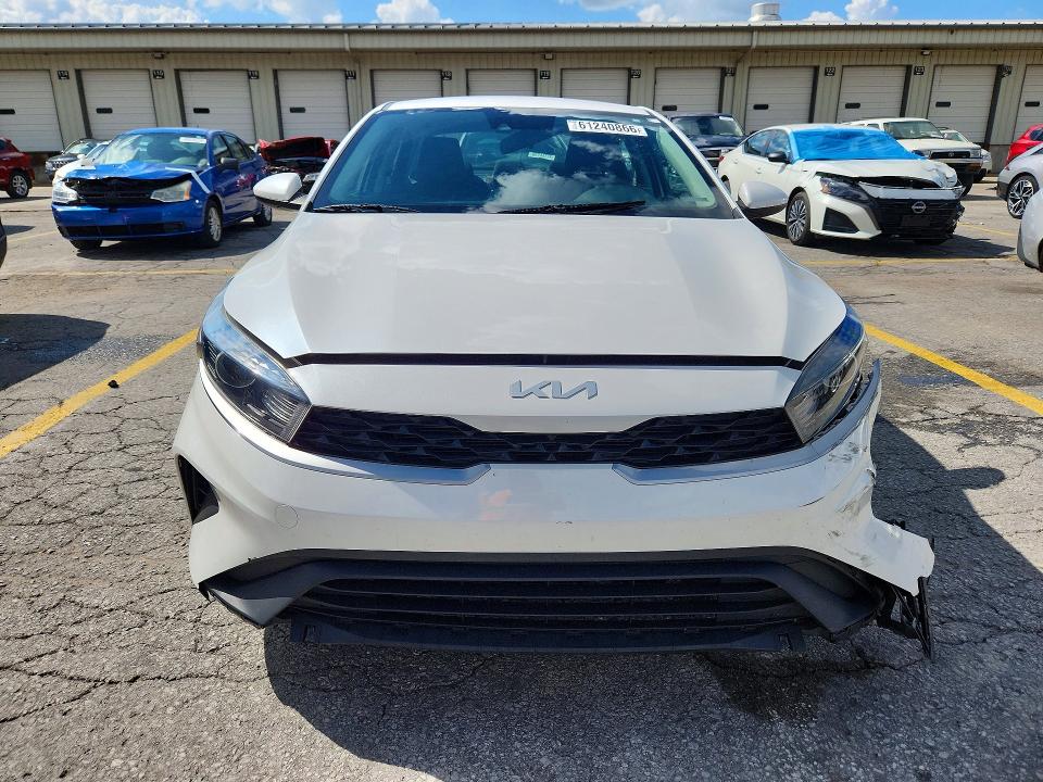 Photo 5 from auction – 2023 KIA FORTE with VIN 3KPF24AD5PE506602
