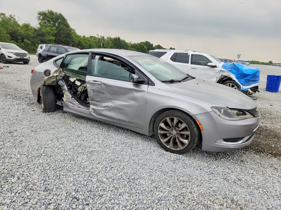 Photo 4 from auction – 2015 CHRYSLER 200 with VIN 1C3CCCBB1FN660097